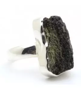 bague argent et moldavite