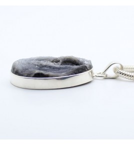 pendentif argent et pierre bleue