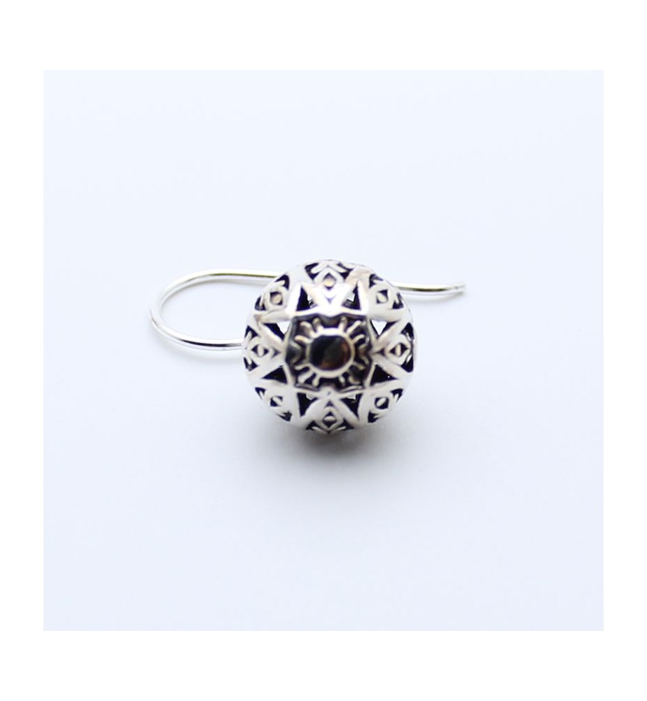 boucles d'oreilles pendantes