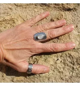 bague pierre blanche