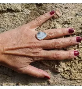 calcédoine bleue brute