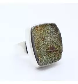 bague pierre dorée