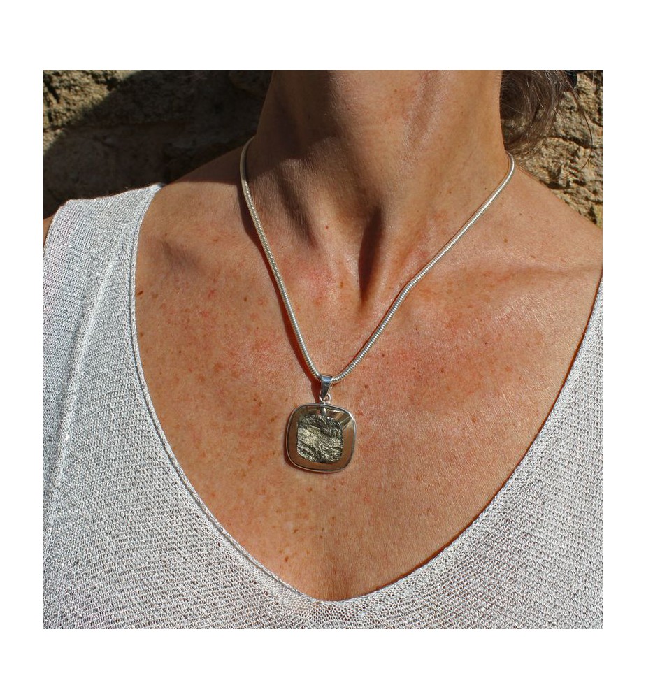 pendentif de pyrite