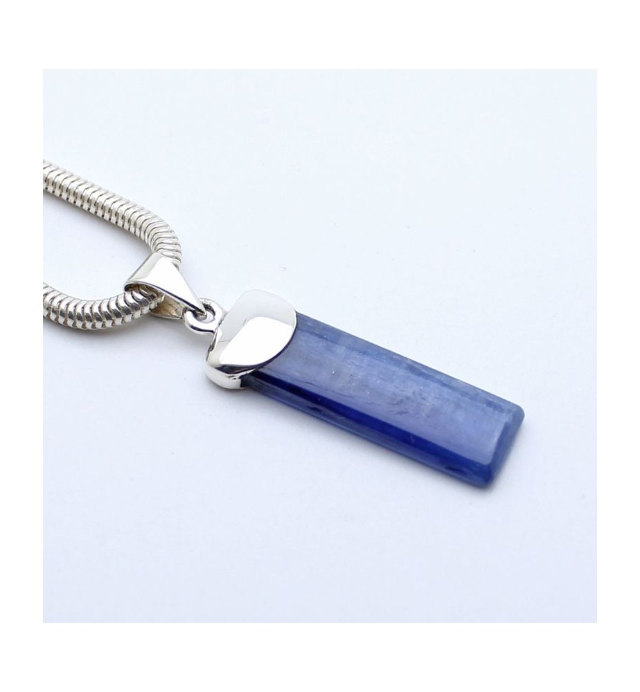 pendentif cyanite bleue pendentif cyanite bleue