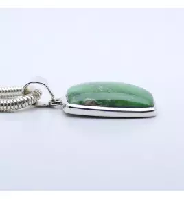 pendentif pierre verte