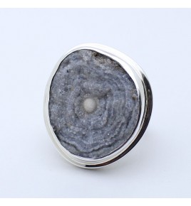 bague avec calcedoine