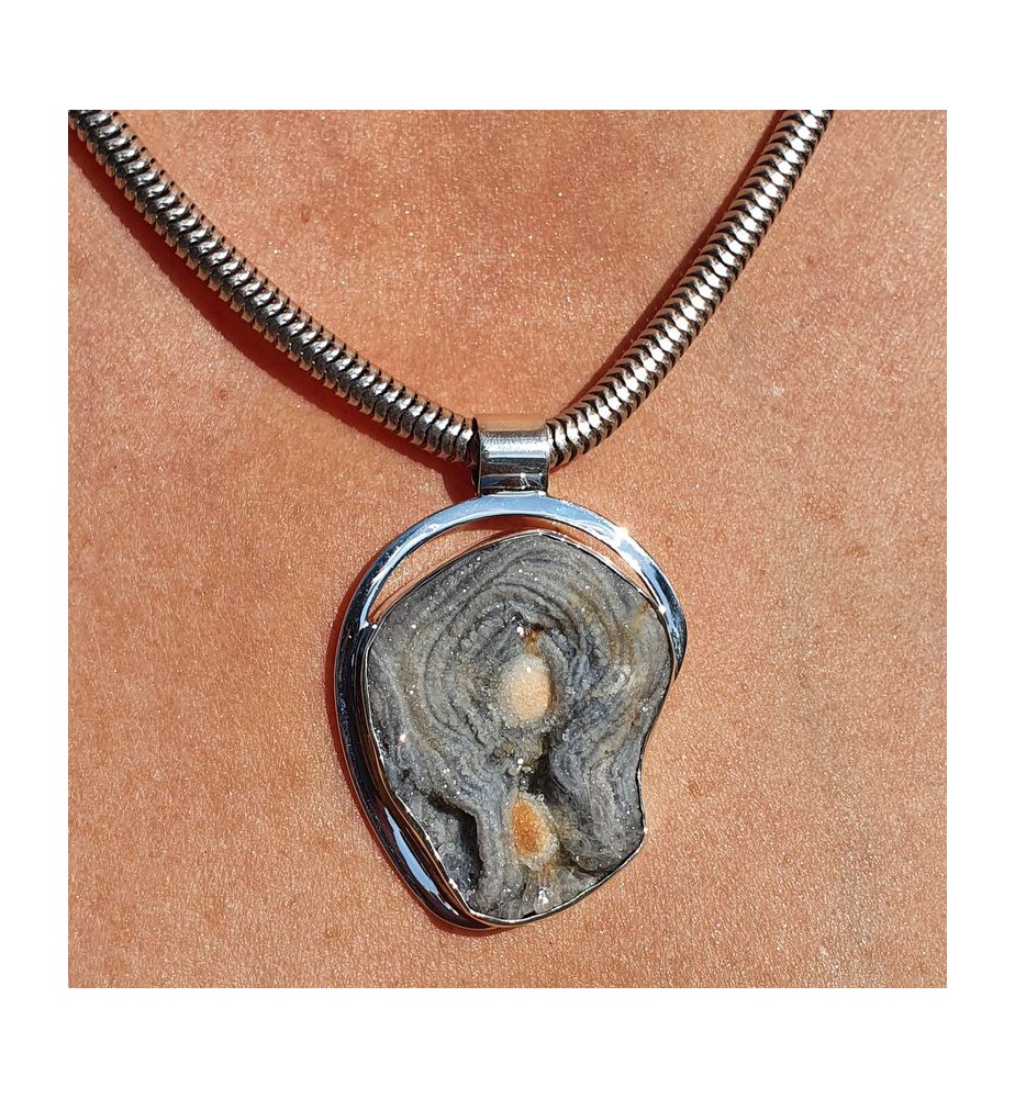 pendentif pierre bleue