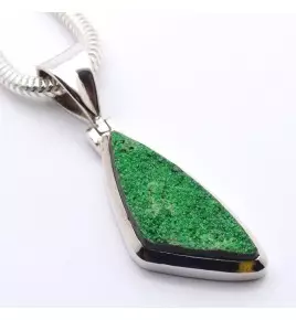 grenat vert uvarovite