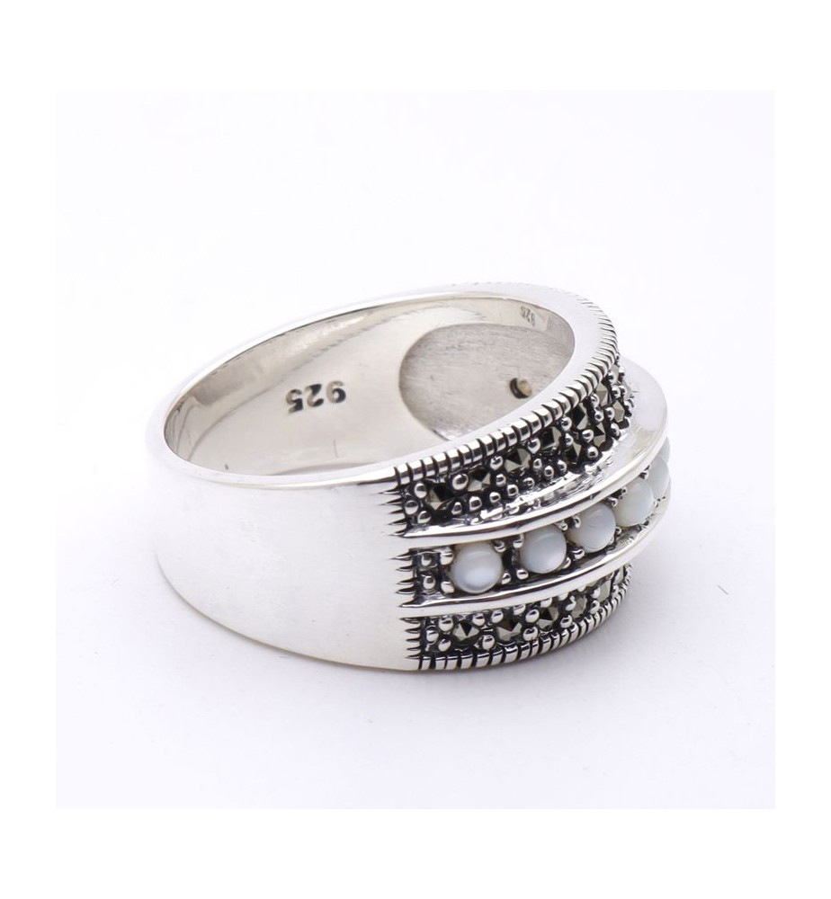 bague nacre blanche