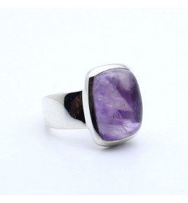 bague améthyste moderne