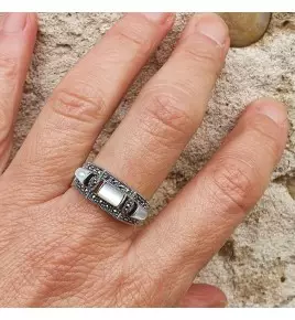 bague marcassite et nacre