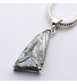 pendentif pierre  brute