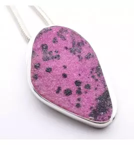 pendentif en cobaltocalcite