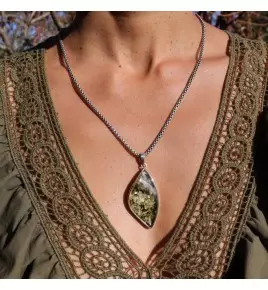 pendentif pierre verte