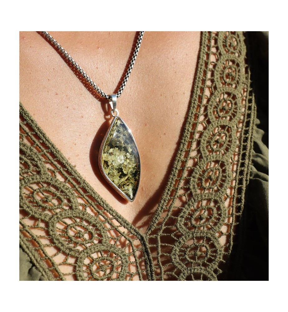 pendentif ambre vert