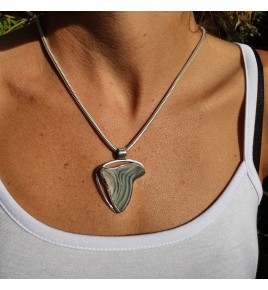 pendentif calcedoine bleue