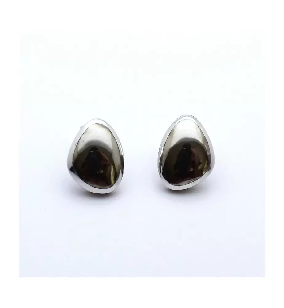 puces d'oreilles pierre puces d'oreilles pierre
