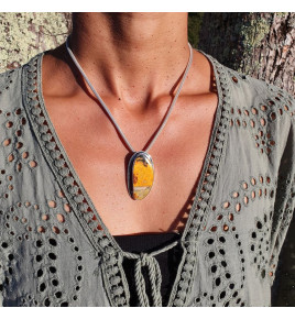 pendentif jaspe bourdon