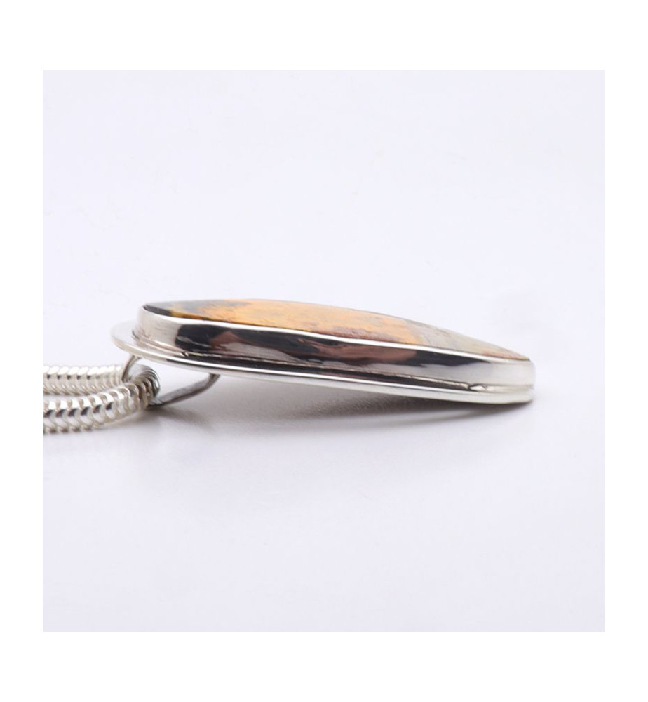 pendentif avec pierre jaune