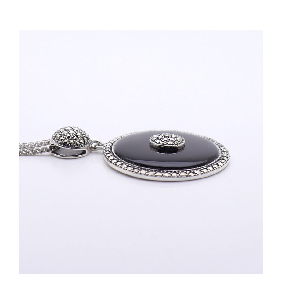 pendentif rond pierre noire femme