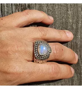 bague argent et pierre de lune