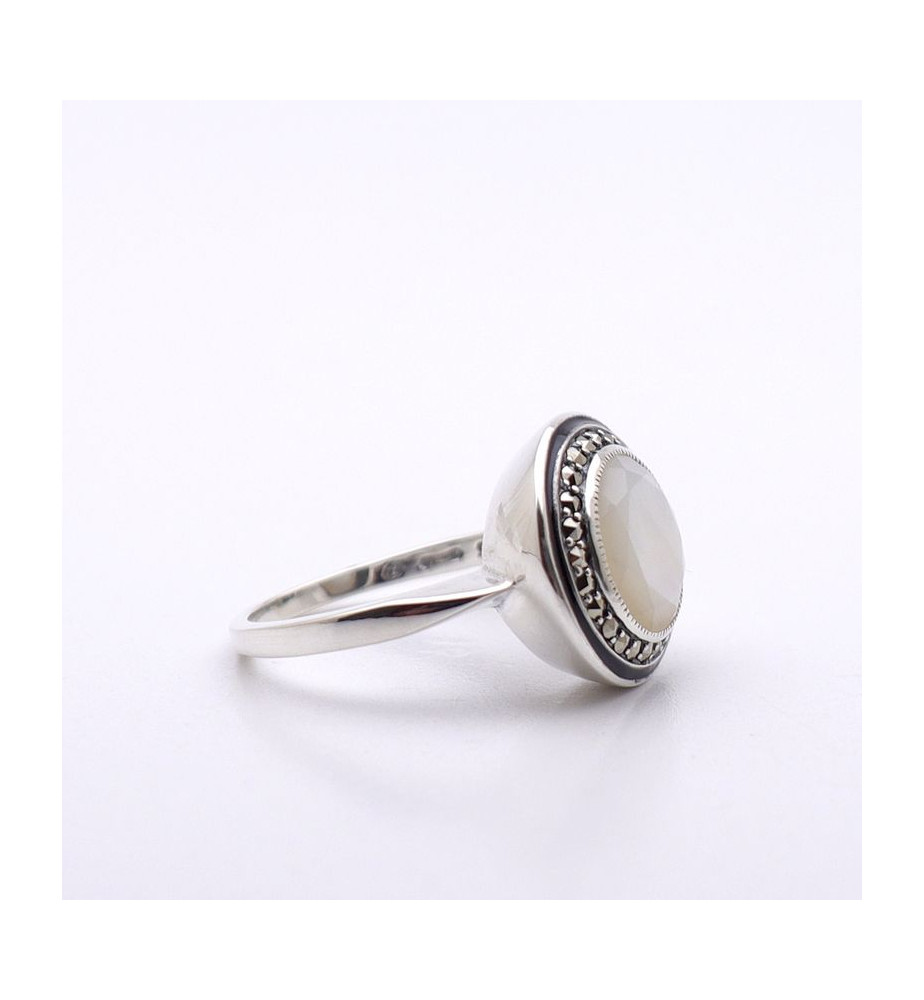 bague nacre blanche argent