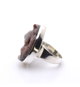 bague avec pierre calcedoine
