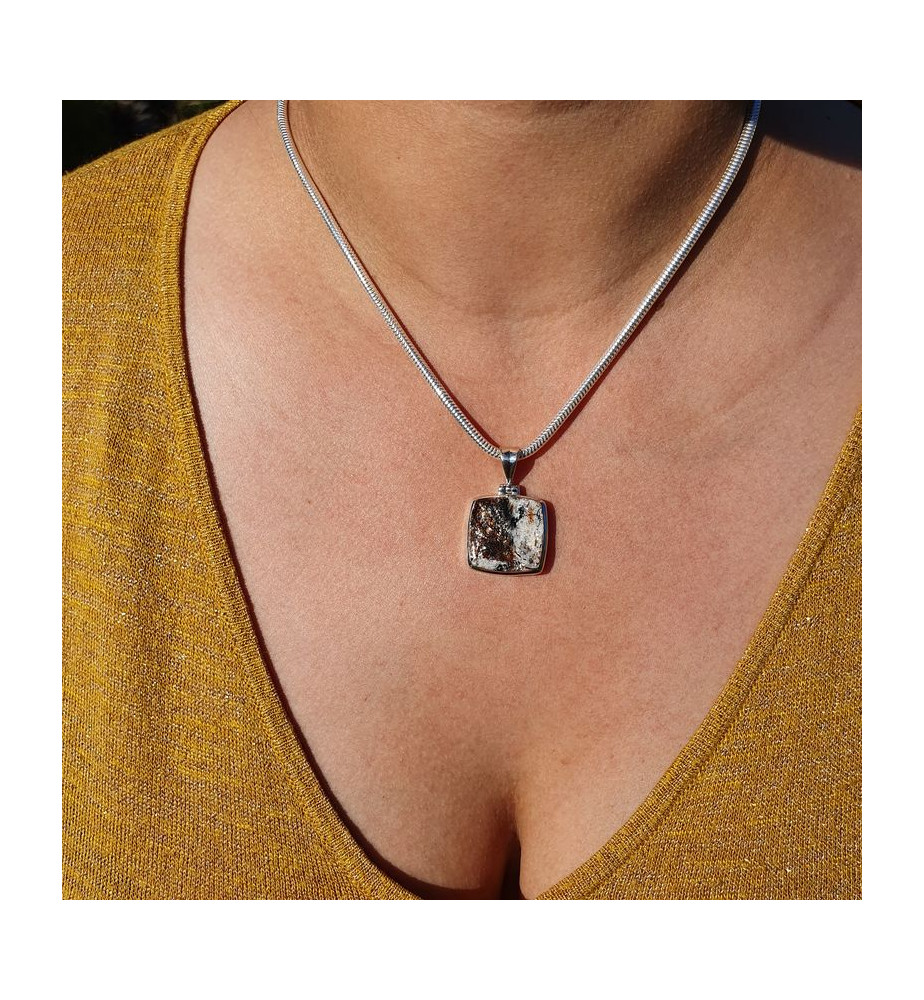 astrophyllite pendentif