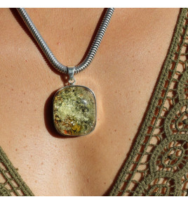 pendentif ambre baltique