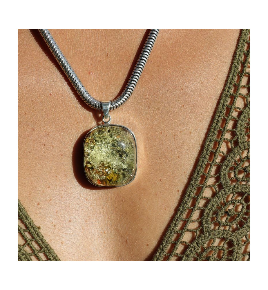 pendentif ambre baltique