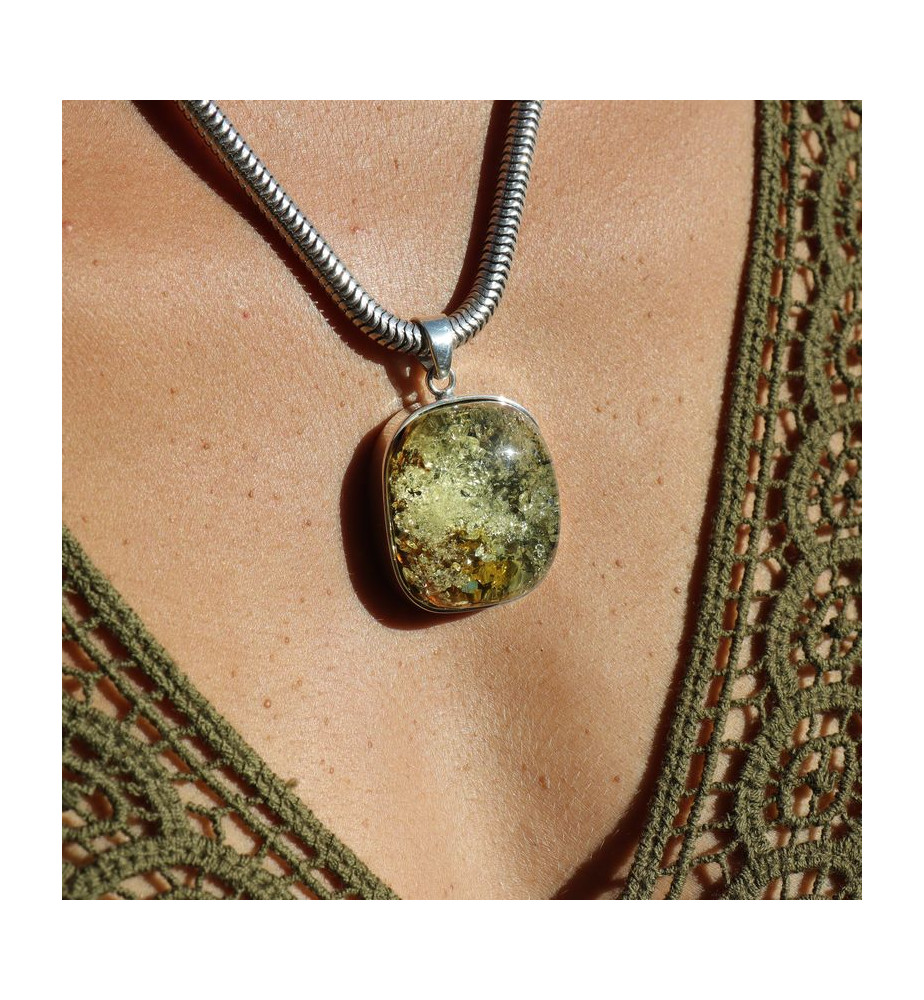 pendentif ambre baltique naturel