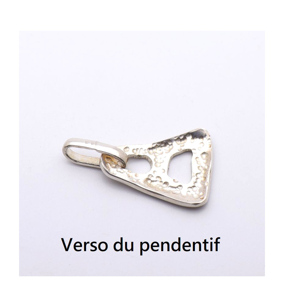 pendentif triangle ajouré
