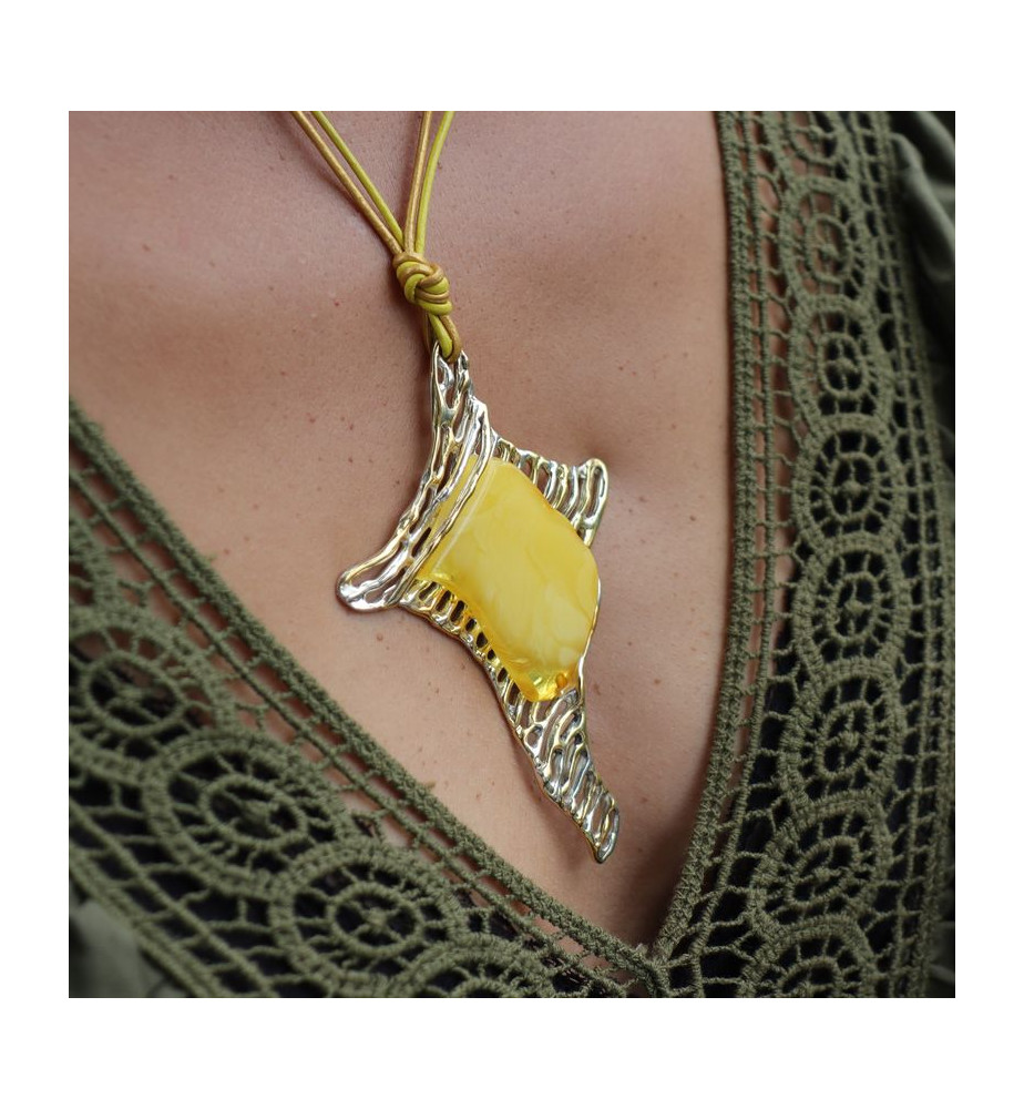 collier ambre
