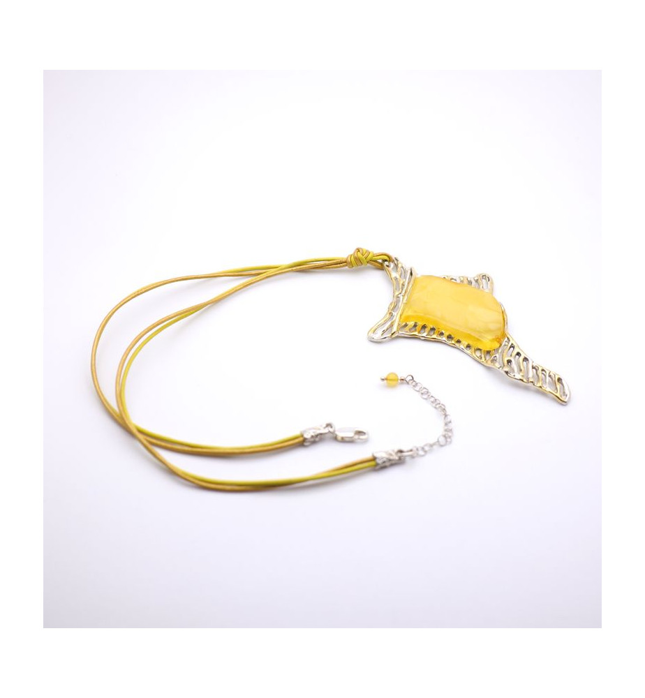 collier ambre de créateur