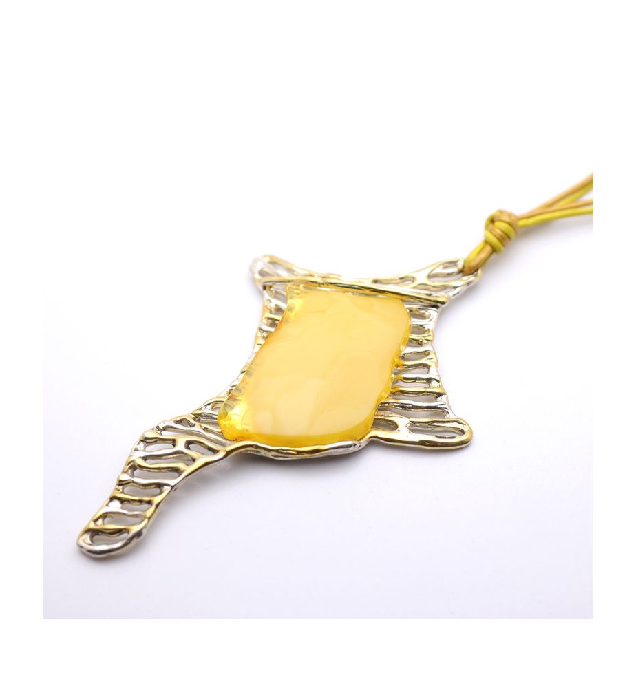 collier ambre de création exceptionnel
