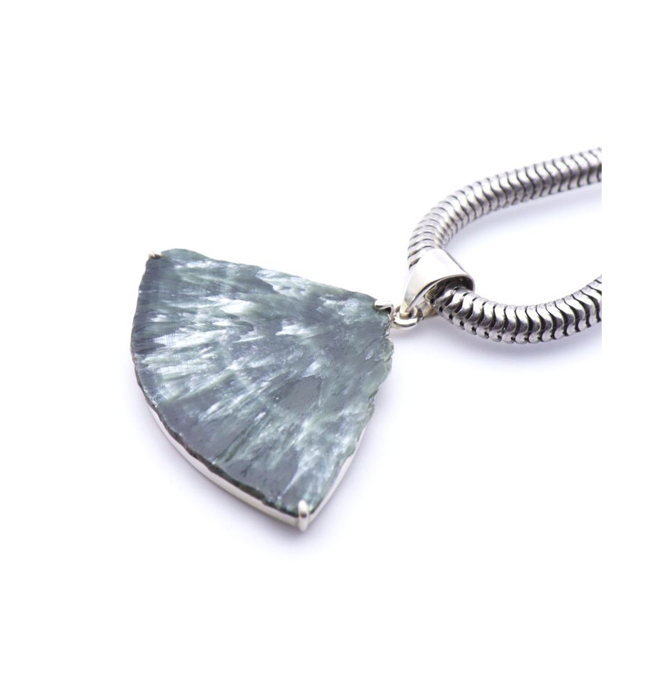 pendentif pierre verte