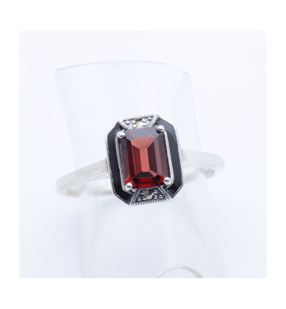 bague grenat marcassite