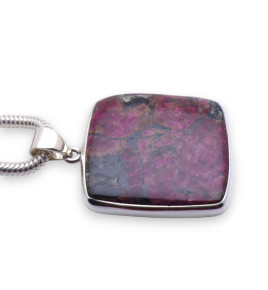 pendentif pierre pourpre