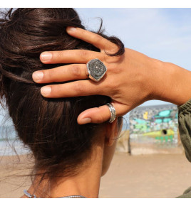 calcédoine grise bague