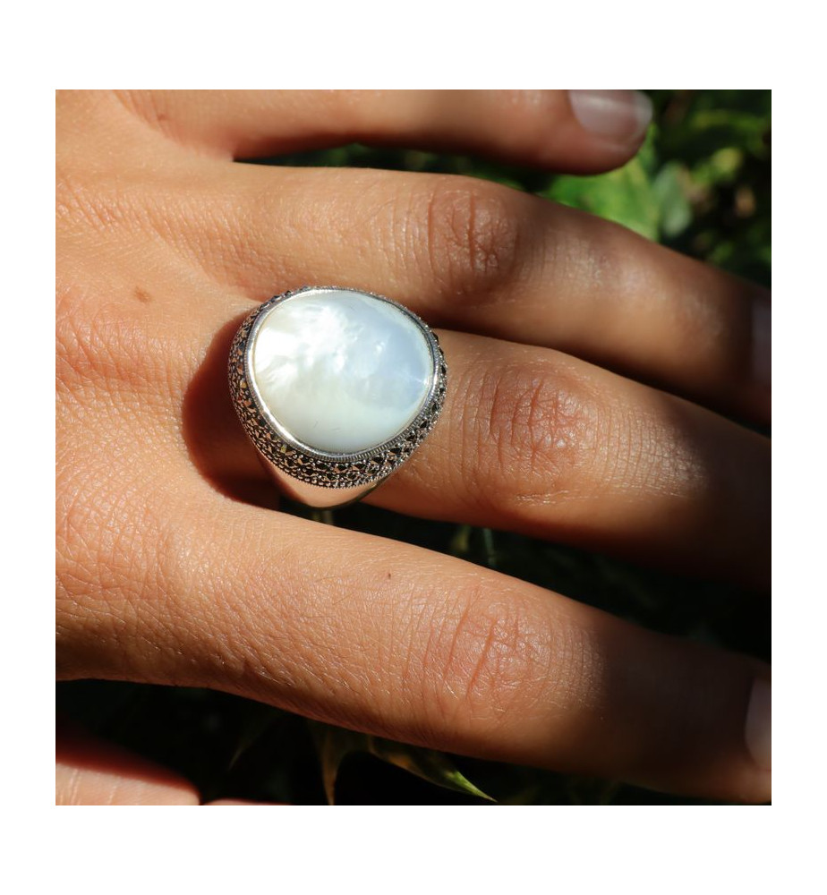 bague avec nacre blanche
