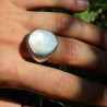 bague avec nacre blanche