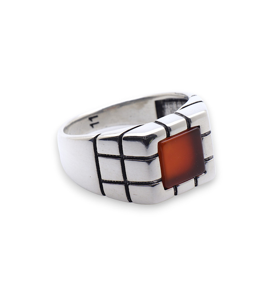 Bague en argent 925 et cornaline carrée montée en chevalière