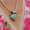 pendentif avec prehnite