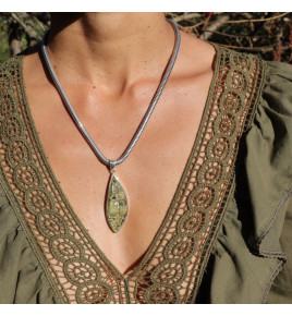 pendentif ambre verte