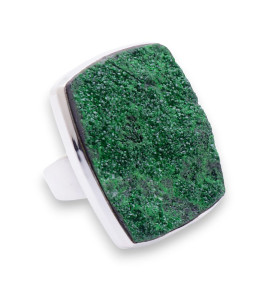 bague uvarovite