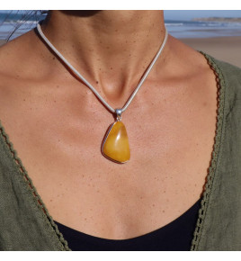 pendentif ambre véritable