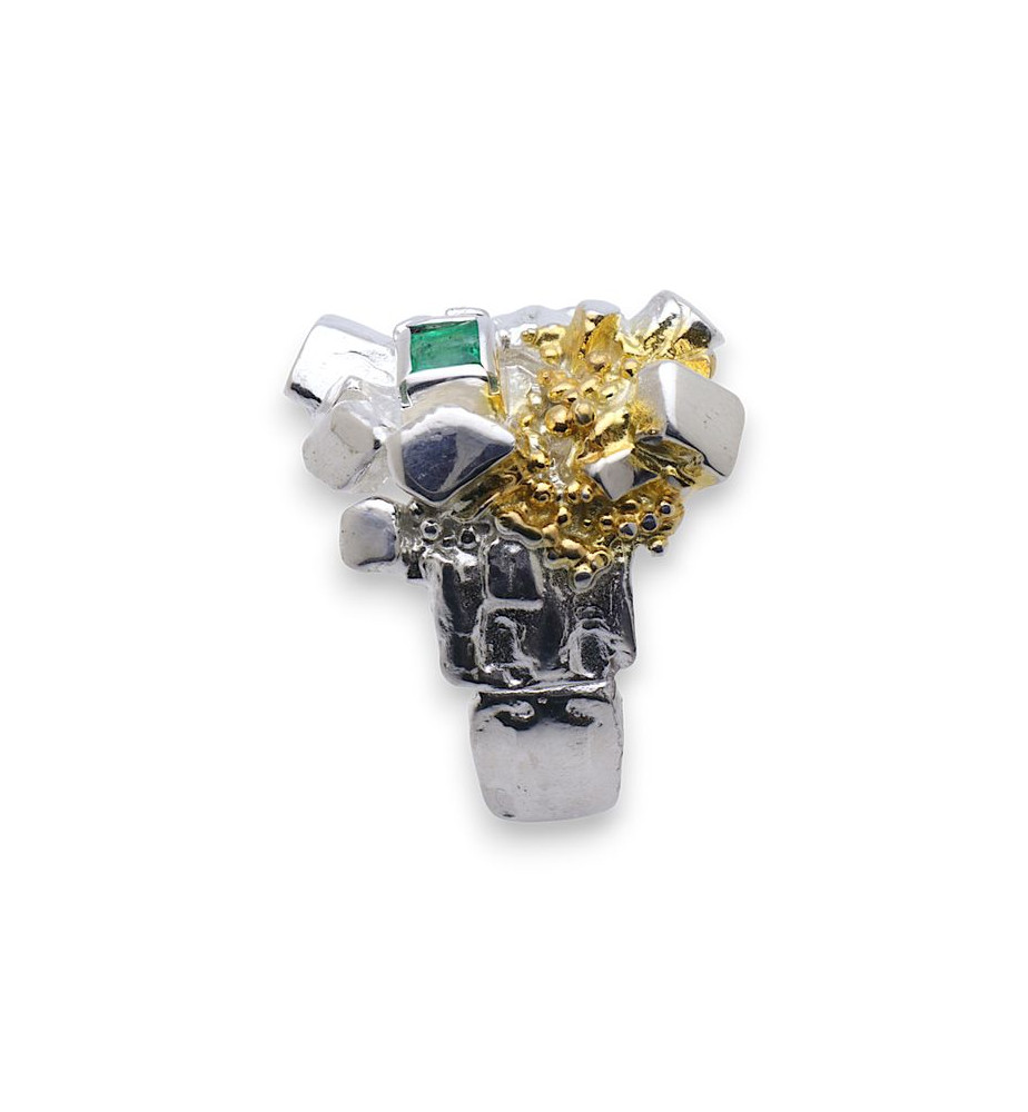 bague émeraude moderne