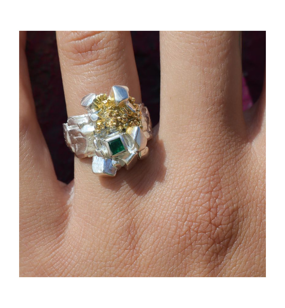 bague emeraude argent blanc
