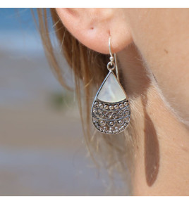 nacre boucle d'oreille