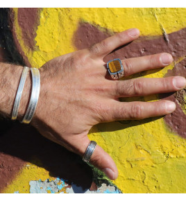 bague homme avec pierre oeil de tigre